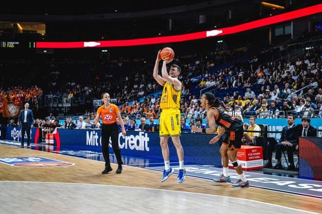 Basketball Berlin 27 05 2026 Season 2025 2026 EasyCredit BBL 1 Bundesliga Men, Men Playoffs Quarterfinals Game 5 Alba Berlin RASTA Vechta Jonas Mattisseck Alba Berlin, No 09 Alonzo Verge Vechta, No 11