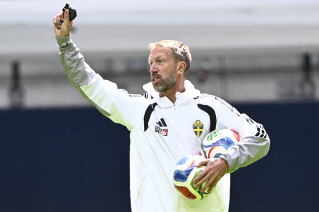 STOCKHOLM, SWEDEN 20260528 National team captain Grahan Potter as the Swedish national football team trains at Strawberry Arena, ahead of the World Cup STOCKHOLM SWEDEN x10080x  Copyright: xFredrikxSandberg TTx NATIONAL FOOTBALL TEAM TRAINING STRAWBERRY