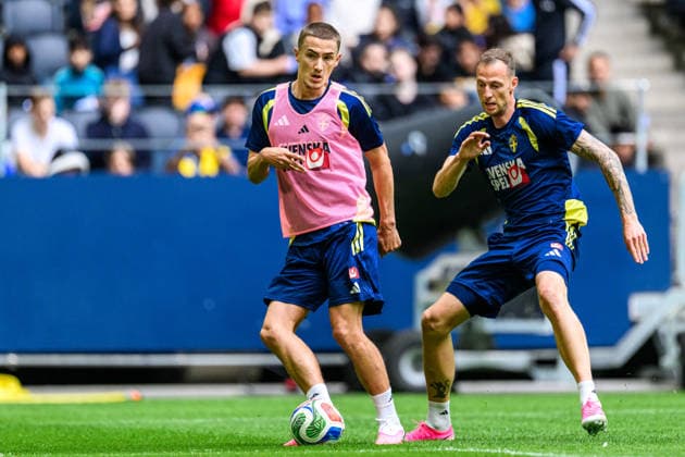 260528 Gustaf Lagerbielke and Gustaf Nilsson of the Swedish national football team at a training session on May 28, 2026 in Stockholm Photo Johanna Säll BILDBYRAN code JL JL0620 fotboll football soccer fotball landskamp träning practice training sverige sweden sverige a fifa world cup vm bbeng  Copyright: JOHANNAxSÄLL BB260528BB253