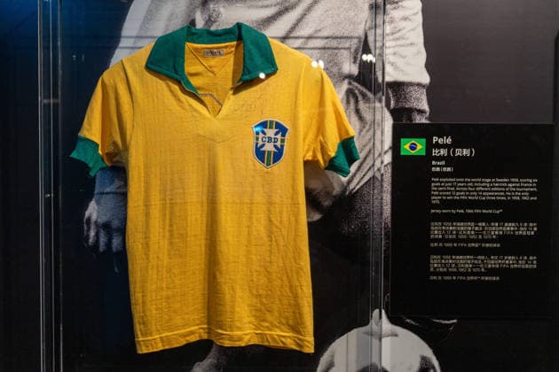 HONGKONG-SOCCER FIFA-MUSEUM Brazilian soccer player Pele™s jersey at the FIFA Museum Hong Kong during a press event in Hong Kong, May 28, 2026. NEXPHER Vernon Yuen HONG KONG