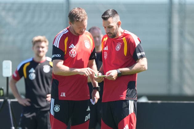 National coach Julian Nagelsmann Germany Germany with co-coach assistant coach Benjamin Hübner Germany Germany Herzo Base 28 05 2026 German national team, training camp for World Cup preparation, Home Ground, HerzoBase, World of Adidas, Herzogenaurach
