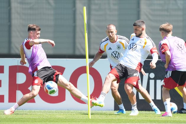 Joshua Kimmich Germany Germany against Waldemar Anton Germany Germany , Deniz Undav Germany Germany Herzo Base 28 05 2026 German national team, training camp for World Cup preparation, Home Ground, HerzoBase, World of Adidas, Herzogenaurach