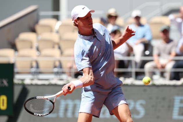 ROLAND GARROS 2026 Thierry Larret MAXPPP - PARIS (75) 28 05 2026 Thierry Larret Maxppp. Tennis. Roland Garros 2026. Internationaux de France de tennis. Stade Roland Garros, Paris (75). Le 28 Mai. Court Philippe CHATRIER : Jannik SINNER (ITA) vs Juan Manuel CERUNDOLO (ARG). - Roland Garros French Open tennis tournament, in Paris, France, on 28 May 2026 PARIS (75) STADE ROLAND GARROS PARIS ILE DE FRANCE FRANCE  Copyright: xMAXPPPxThierryxLarretx TLR202605286816 TLR202605286816