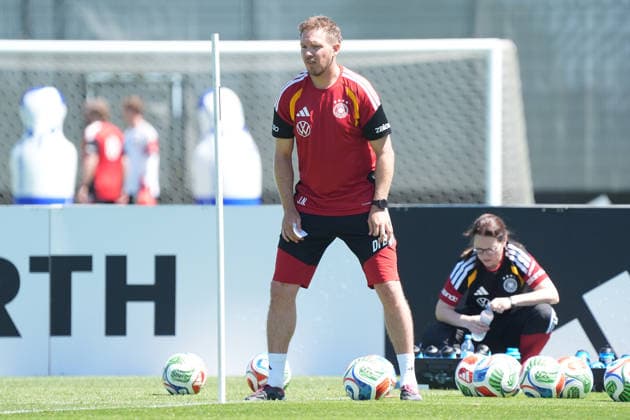 National coach Julian Nagelsmann Germany Germany watches the training Herzo Base 28 05 2026 German national team, training camp for World Cup preparation, Home Ground, HerzoBase, World of Adidas, Herzogenaurach