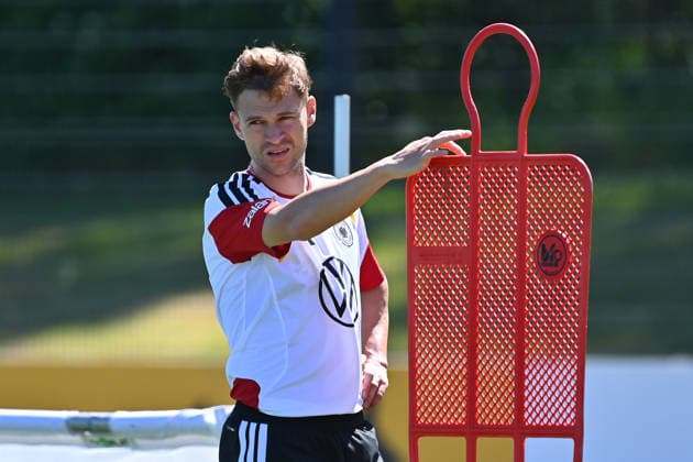 Joshua KIMMICH GER , action,single image,cropped single motif,half figure,half figure German national soccer team,World Cup preparation, training camp in Herzogenaurach on 28 05 2026