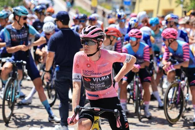 Giro d Italia 2026 UCI Cycling race - Stage 17 Pierre Teyssot MAXPPP ; Giro d Italia 2026 UCI Cycling race - Stage 17. Fai della Paganella, Italy on May 28, 2026. Stage 18h of 171 km from Fai della Paganella to Pieve di Soligo. Jonas Vingegaard (DEN) Team Visma Lease a Bike Pierre Teyssot Maxppp Fai della Paganella Trentino South Tyrol Italy  Copyright: xMAXPPPxPierrexTeyssotx TEY36634 TEY36634