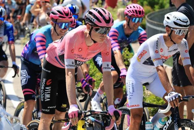 Giro d Italia 2026 UCI Cycling race - Stage 17 Pierre Teyssot MAXPPP ; Giro d Italia 2026 UCI Cycling race - Stage 17. Fai della Paganella, Italy on May 28, 2026. Stage 18h of 171 km from Fai della Paganella to Pieve di Soligo. Jonas Vingegaard (DEN) Team Visma Lease a Bike Pierre Teyssot Maxppp Fai della Paganella Trentino South Tyrol Italy  Copyright: xMAXPPPxPierrexTeyssotx TEY36825 TEY36825
