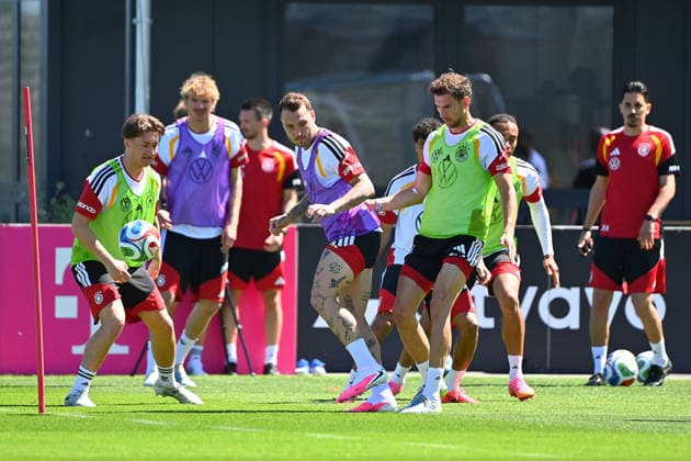 from left Angelo STILLER GER ,David RAUM GER , Leon GORETZKA GER , action,duel German national soccer team,World Cup preparation, training camp in Herzogenaurach on 28 05 2026