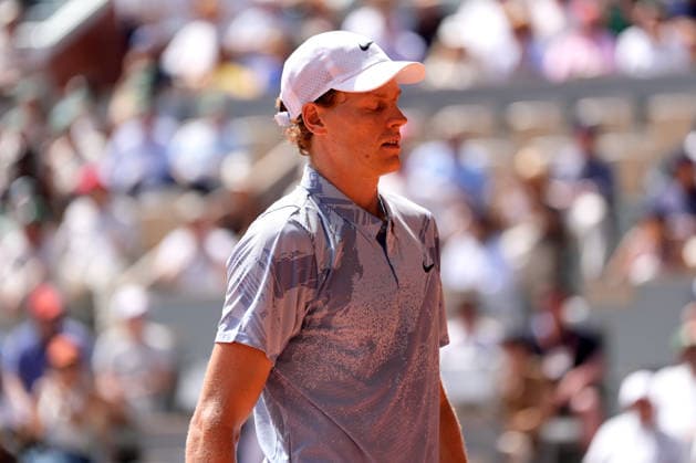 2026-05-28 2026 French Open - Day Five PARIS, FRANCE - MAY 28: Jannik Sinner of Italy looks dejected during Day Five of the 2026 French Open at Roland Garros on May 28, 2026 in Paris, France. (Photo by Marleen Fouchier BSR Agency) Paris France Content not available for redistribution in The Netherlands directly or indirectly through any third parties. Copyright: xBSRxAgencyx