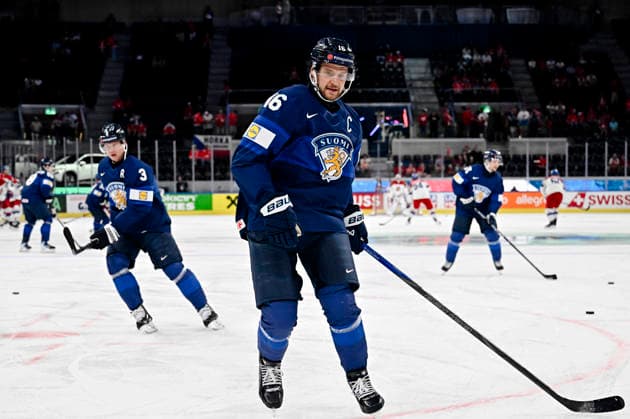 LKS 20260528 Aleksander Barkov of Finland warms up ahead of the 2026 IIHF Ice hockey, Eishockey World Championships quarterfinal match between Finland and Czechia in Zurich on May 28, 2026. - RONI REKOMAA Zürich Switzerland PQTEeglf3Pg  Copyright: xRonixRekomaax PQTEeglf3Pg