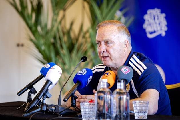 NOORDWIJK - Curacao national coach Dick Advocaat during a press conference, PK, Pressekonferenz of the Curacao national team, Nationalteam The players are preparing for the World Cup at SJC Noordwijk under the leadership of national coach Dick Advocaat. ROBIN VAN LONKHUIJSEN ANP xVIxANPxSportx xxANPxIVx 559520934 originalFilename: 559520934.jpg