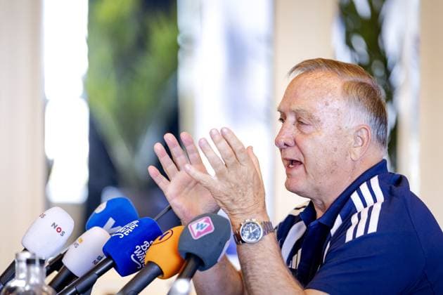 NOORDWIJK - Curacao national coach Dick Advocaat during a press conference, PK, Pressekonferenz of the Curacao national team, Nationalteam The players are preparing for the World Cup at SJC Noordwijk under the leadership of national coach Dick Advocaat. ROBIN VAN LONKHUIJSEN ANP xVIxANPxSportx xxANPxIVx 559521225 originalFilename: 559521225.jpg
