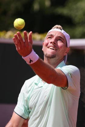 Jan Lennard Struff, GER, during second round of 2026 French Open at Roland Garros, Paris, 28 05 2026
