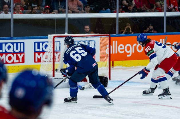 ZURICH, SWITZERLAND - MAY 28: 1:0 Goal of Sakari Manninen (Finland, 65) during the Quarter Finals - Match 57 between Finland and Czechia at the IIHF Ice hockey, Eishockey World Championship, WM, Weltmeisterschaft 2026, Swiss Life Arena on May 28, 2026 in Zurich, Switzerland. Zurich Switzerland Copyright: xTimoxSteinx