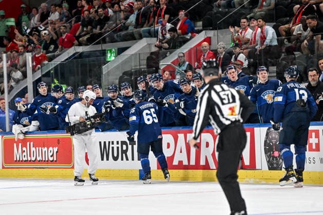 ZURICH, SWITZERLAND MAY 28 Sakari Manninen of Finland celebrates his goal during the 2026 IIHF Ice Hockey World Championship Switzerland game between Finland and Czechia at Swiss Life Arena on May 28, 2026 in Zurich, Zurich Zurich Swiss Life Arena Zurich Switzerland Copyright: xJustPictures.ch AndreaxBrancax jp-en-EuSpIm-JP7_ANB_FinCze_28052026_0161