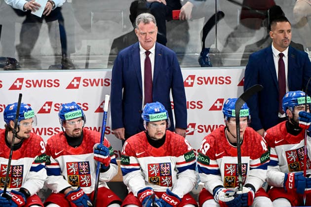 LKS 20260528 Radim Rulik (C) and Tomas Plekanec (R) of Czechia react during the 2026 IIHF Ice hockey, Eishockey World Championships quarterfinal match between Finland and Czechia in Zurich on May 28, 2026. - RONI REKOMAA Zürich Switzerland G-Stodj-13Q  Copyright: xRonixRekomaax G-Stodj-13Q