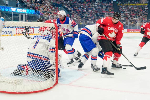 FRIBOURG, SWITZERLAND MAY 28 John Tavares of Canada R in action during the 2026 IIHF Ice Hockey World Championship Switzerland game between Canada and USA at BCF Arena on May 28, 2026 in Fribourg, Fribourg Fribourg BCF Arena Fribourg Switzerland Copyright: xJustPictures.ch JarixPestelaccix jp-en-EuSpIm-JP6_JAR_Canada_USA_28May2026_00026
