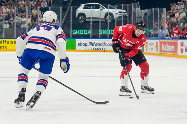 FRIBOURG, SWITZERLAND MAY 28 Macklin Celebrini of Canada R in action during the 2026 IIHF Ice Hockey World Championship Switzerland game between Canada and USA at BCF Arena on May 28, 2026 in Fribourg, Fribourg Fribourg BCF Arena Fribourg Switzerland Copyright: xJustPictures.ch JarixPestelaccix jp-en-EuSpIm-JP6_JAR_Canada_USA_28May2026_00051