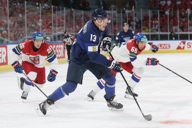 28 05 2026 Swiss Life Arena Zuerich , SWITZERLAND, Mens Ice Hockey IIHF World Championship Zurich 2026 Quarterfinal FIN CZE Jesse Puljujaervi FIN prepares to score 1 0