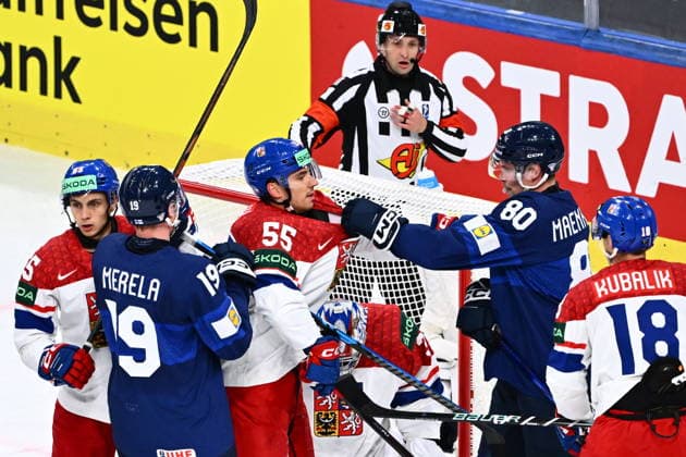Libor Hajek of Czech Republic (55) and Saku Maenalanen of Finland (80) during the quarterfinal match Finland vs Czech Republic at the 2026 IIHF Ice hockey, Eishockey World Championship, WM, Weltmeisterschaft on May 28, 2026, Zurich, Switzerland. (CTKxPhoto RadekxPetrasek) CTKPhotoP2026052806715  CTKPhotoP2026052806715