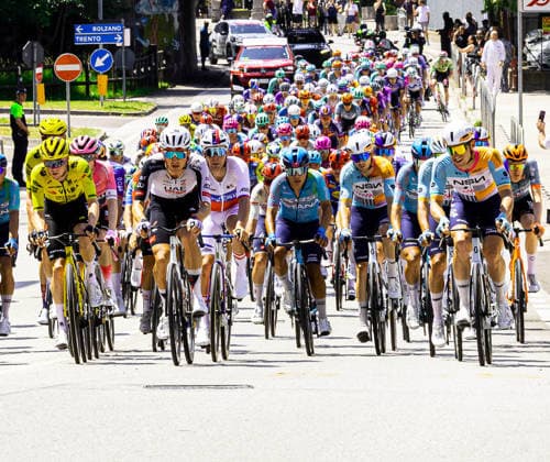 IPA85136984 - Trento ,Passage of the Giro d Italia In the photo: Passage of the Giro d Italia in Gardolo  Copyright: xAaronxGiordanix xAaronxGiordanix 85136984
