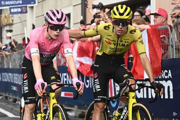 May 28, 2026, Pieve Di Soligo, ITALY: Danish rider Jonas Vingegaard Hansen of Team Visma Lease A Bike wearing the overall leader s pink jersey, after cross the finish line of the 18th stage of the 109 Giro d Italia 2026, over 171 km from Fai Della Paganella to Pieve di Soligo, Italy, 28 may 2026. ANSA LUCA ZENNARO. Giro D Italia Cycling Tour - Stage 18  - ZUMAa110 20260528_zaf_a110_005 Copyright: xLucaxZennarox