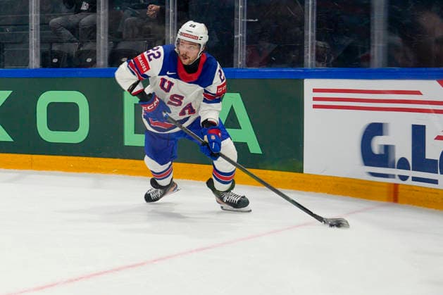 FRIBOURG, SWITZERLAND MAY 28 Isaac Howard of United States in action during the 2026 IIHF Ice Hockey World Championship Switzerland game between Canada and USA at BCF Arena on May 28, 2026 in Fribourg, Fribourg Fribourg BCF Arena Fribourg Switzerland Copyright: xJustPictures.ch JarixPestelaccix jp-en-EuSpIm-JP6_JAR_Canada_USA_28May2026_00158