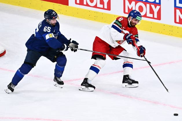 From left Sakari Manninen of Finland and Michal Kempny of Czech Republic in action during the quarterfinal match Finland vs Czech Republic at the 2026 IIHF Ice hockey, Eishockey World Championship, WM, Weltmeisterschaft on May 28, 2026, Zurich, Switzerland. (CTKxPhoto RadekxPetrasek) CTKPhotoP2026052807792  CTKPhotoP2026052807792