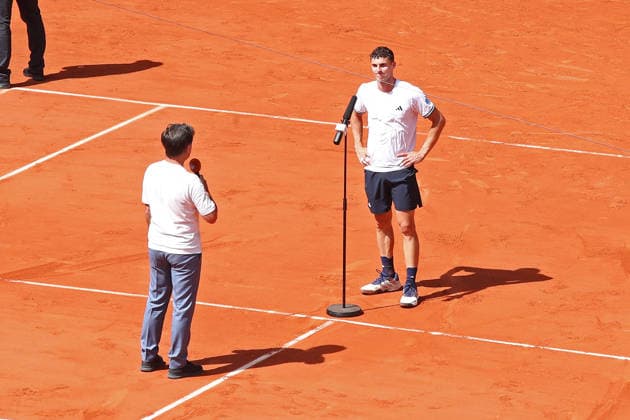 Juan Manuel Cerundolo élimine le numéro 1 Mondial J. Sinner dès le 2ème Tour des Internationaux de France de Tennis de Roland Garros 2026 - Jour 05 à Paris, France le 28 Mai 2026. Bertrand Rindoff Bestimage 2026 Tennis French Open of Roland Garros - Day 05 in Paris, France on May 28, 2026. Paris France  Copyright: xBERTRANDxRINDOFFxPETROFFx xBESTIMAGExBERTRANDxRINDOFFxPETROFFx xBESTIMAGEx