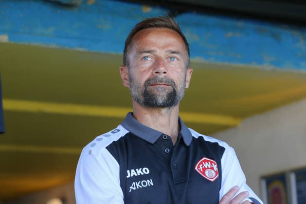 28 05 2026, xtgx, Soccer promotion games to the 3 league, 1 FC Lokomotive Leipzig FC Würzburger Kickers, v l Michael Schiele Würzburg, Trainer Portrait, Portraet, Einzelbild DFL DFB REGULATIONS PROHIBIT ANY USE OF PHOTOGRAPHS as IMAGE SEQUENCES and or QUASI VIDEO Leipzig