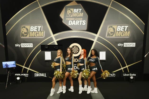BetMGM Premier League Darts 28MAY26 Dancers during the BetMGM Premier League darts at the O2 Arena, London, UK on 28 May 2026. London O2 Arena London UK Editorial use only , Copyright: xChrisxSargeantx PSI-24296-0004