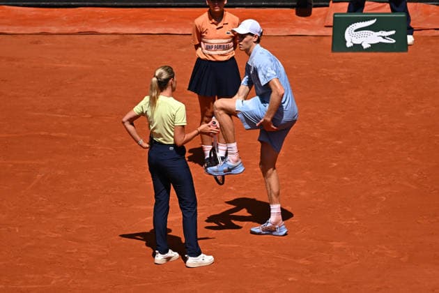 French Open - Jannik Sinner out In Second Round Jannik Sinner (ITA) during his second round match at the 2026 Roland-Garros tournament in Paris, FRANCE, on May 28, 2026. Photo by Corinne Dubreuil ABACAPRESS.COM Paris France  Copyright: xDubreuilxCorinne ABACAx