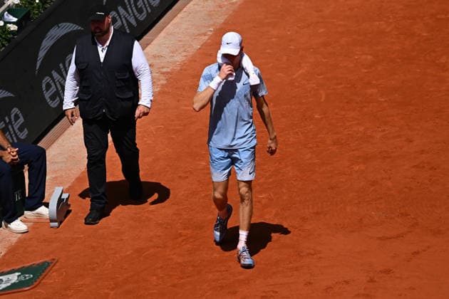 French Open - Jannik Sinner out In Second Round Jannik Sinner (ITA) during his second round match at the 2026 Roland-Garros tournament in Paris, FRANCE, on May 28, 2026. Photo by Corinne Dubreuil ABACAPRESS.COM Paris France  Copyright: xDubreuilxCorinne ABACAx