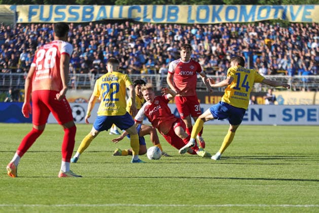 Relegation match for promotion to 3 Liga 1 FC Lok Leipzig vs Würzburger Kickers, 28 05 2026 Philipp Ochs 13, Würzburger Kickers goes down in an intense fight for the ball Football, Regionalliga Nordost and Bayern, Season 2025 2026, First leg of the relegation play-off for promotion to the 3 Liga 1 FC Lok Leipzig vs FC Würzburger Kickers on 28 05 2026 at Bruno Plache Stadium, Leipzig DFL REGULATIONS PROHIBIT ANY USE OF PHOTOGRAPHS AS IMAGE SEQUENCES AND OR QUASI VIDEO Copyright: xBEAUTIFULxSPORTS JanxKaeferx