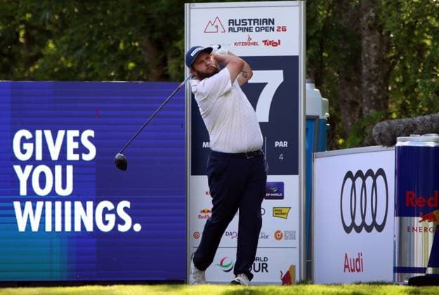 KITZBUEHEL, AUSTRIA - MAY 28: From the T-Box JOHNSTON, Andrew (ENG, back) at the Austrian Alpine Open presented by Kitzbuehel Tirol, DP World TOUR, Round 1 on May 28, 2026 in Kitzbuehel, Austria.DP World Tour Austrian Alpine Open, Kitzbuehel, 28.05.2026 Tirol Austria Copyright: xPhotographer:xNilsxKoepkex