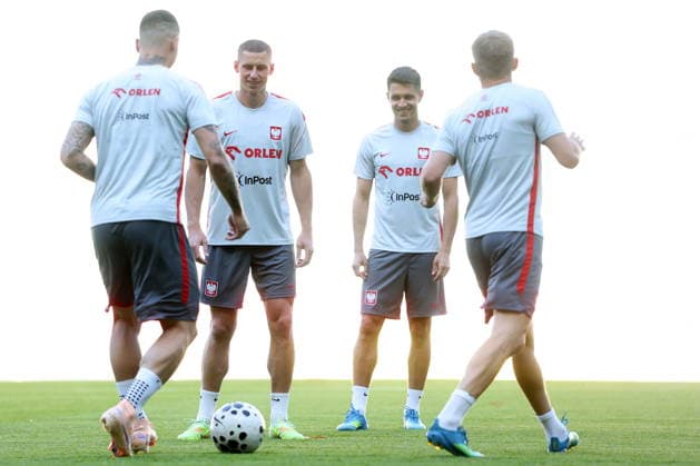 WROCLAW 28.05.2026 TRENING REPREZENTACJI POLSKI --- POLISH FOOTBALL national team, Nationalteam TRAINING SESSION JAKUB PIOTROWSKI BARTOSZ KAPUSTKA FOT. PIOTR KUCZA FOTOPYK NEWSPIX.PL --- newspix.pl POLAND OUT! 