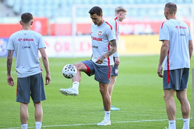 28.05.2026 Wroclaw Konferencja prasowa i trening reprezentacji Polski w pilce noÅ¼nej - press conference, PK, Pressekonferenz and of the Poland national football team and training session during the national camp. Persons shown: Jakub Kiwior fot. Antoni Dec Arena Akcji NEWSPIX.PL --- newspix.pl POLAND OUT! 