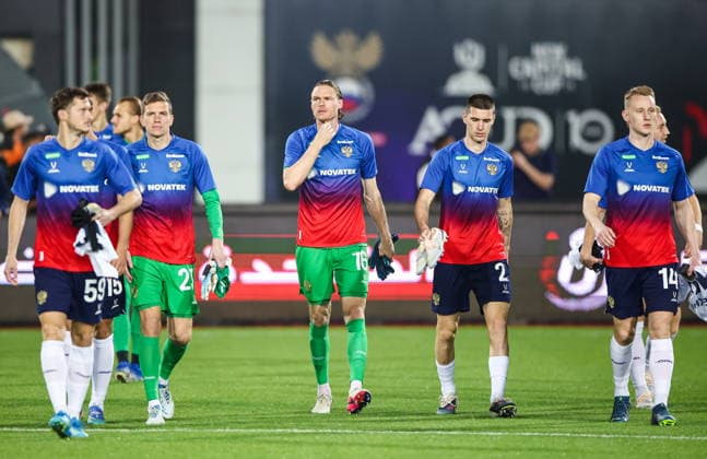 EGYPT, CAIRO - MAY 28, 2026: Russia s Alexei Miranchuk, goalkeeper Anton Mitryushkin, goalkeeper Denis Adamov and Viktor Melyokhin (L-R) are seen ahead of a friendly football match between Egypt and Russia at the Cairo International Stadium. Peter Kovalev TASS  93143956