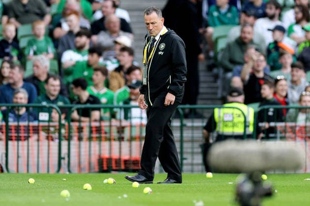 International Friendly, Länderspiel, Nationalmannschaft Aviva Stadium, Dublin 28 5 2026 Republic of Ireland vs Qatar A view of tennis balls thrown on the pitch in protest by fans A view of tennis balls thrown on the pitch in protest by fans 28 5 2026  Copyright: x INPHO LaszloxGeczox LG_28-05-2026_009522