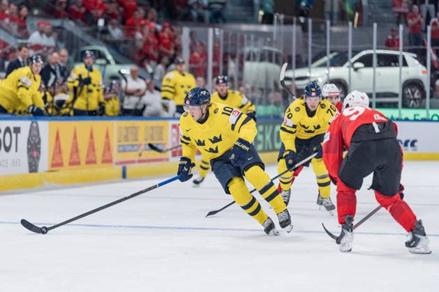 28 05 2026, Zurich, Swiss Life Arena, Ice Hockey World Championships Switzerland Sweden, 10 Simon Holmstrom Sweden Zurich Swiss Life Arena Zurich Switzerland Copyright: xJustPictures.ch StefanxEmchx jp-de-StEm-DSC0045320260528