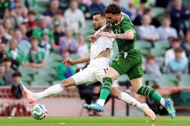 International Friendly, Länderspiel, Nationalmannschaft Aviva Stadium, Dublin 28 5 2026 Republic of Ireland vs Qatar Qatar™s Boualem Khoukhi and Troy Parrott of Ireland Boualem Khoukhi and Troy Parrott 28 5 2026  Copyright: x INPHO LaszloxGeczox LG_28-05-2026_009253