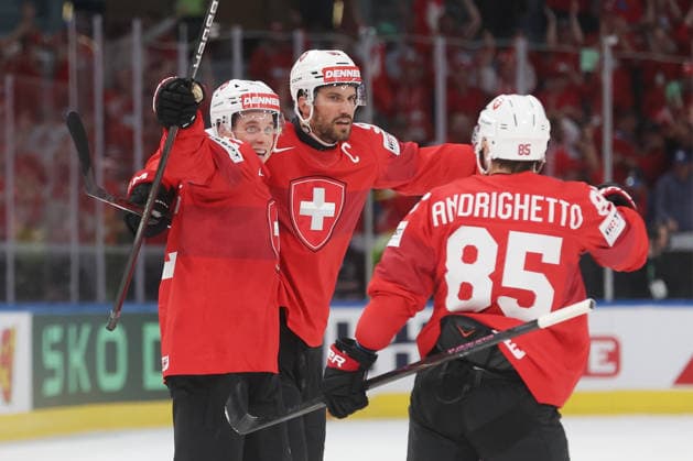 28 05 2026 Swiss Life Arena Zurich , SWITZERLAND, Mens Ice Hockey IIHF World Championship Zurich 2026 Quarterfinal SUI SWE Goal celebration Dominik Egli, Roman Josi and Sven Andrighetto SUI