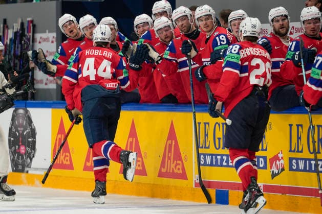 FRIBOURG, SWITZERLAND MAY 28 Tinus Luc Koblar of Norway L celebraretes his goal during the 2026 IIHF Ice Hockey World Championship Switzerland game between Norway and Latvia at BCF Arena on May 28, 2026 in Fribourg, Fribourg Fribourg BCF Arena Fribourg Switzerland Copyright: xJustPictures.ch JarixPestelaccix jp-en-EuSpIm-JP6_JAR_Norway_Latvia_28May2026_00059