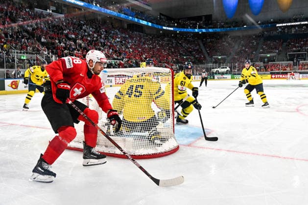 ZURICH, SWITZERLAND MAY 28 Timo Meier of Switzerland in action during the 2026 IIHF Ice Hockey World Championship Switzerland game between Switzerland and Sweden at Swiss Life Arena on May 28, 2026 in Zurich, Zurich Zurich Swiss Life Arena Zurich Switzerland Copyright: xJustPictures.ch AndreaxBrancax jp-en-EuSpIm-JP7_ANB_FinCze_28052026_5317