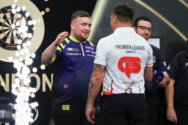 2026 BetMGM Premier League Darts, Final, London Luke Littler celebrates winning his semi-final match against Gerwyn Price during the 2026 BetMGM Premier League Darts Final at The O2 Arena, London, England on 28 May 2026 Credit: Ian Stephen Every Second Media Editorial use only. All images are copyright Every Second Media Limited. No images may be reproduced without prior permission. Copyright: xIMAGO EveryxSecondxMediax ESM-2016-0006 IanxStephenx xEveryxSecondxMediax
