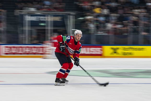 FRIBOURG, FRIBOURG - MAY 28: Stian Solberg of Norway during the 2026 IIHF World Championship, WM, Weltmeisterschaft match between Norway and Latvia at BCF Arena on May 28, 2026 in Fribourg, Fribourg, Switzerland.  Copyright: xLivioxBaeriswylx xSPPx Sportspressphoto_SPR156375
