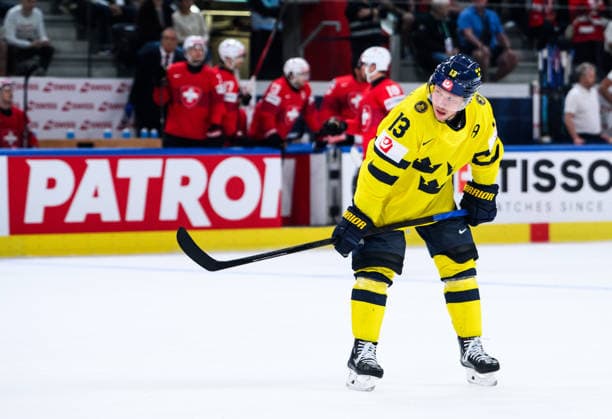 260528 Lucas Raymond of Sweden looks dejected during the 2026 IIHF Ice Hockey World Championship quarterfinal match between Switzerland and Sweden on May 28, 2026 in Zurich Photo Jesper Zerman BILDBYRAN kod JZ JZ0733 ishockey ice hockey ishockey vm 2026 vm 2026 iihf world championship kvartsfinal quarterfinal quarterfinals switzerland schweiz sverige sweden bbeng depp  Copyright: JESPERxZERMAN BB260528JZ163