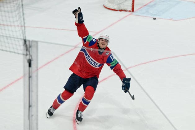 Fribourg, Switzerland - May 28 : Noah Steen of Norway celebrates after scoring his team s second goal during the 2026 IIHF Ice hockey, Eishockey World Championship, WM, Weltmeisterschaft Switzerland Quarter Final match between Norway and Latvia at BCF Arena on May 28 , 2026 in Fribourg, Switzerland.  Copyright: xGiuseppexVelletrix Sportspressphoto_SPR156390