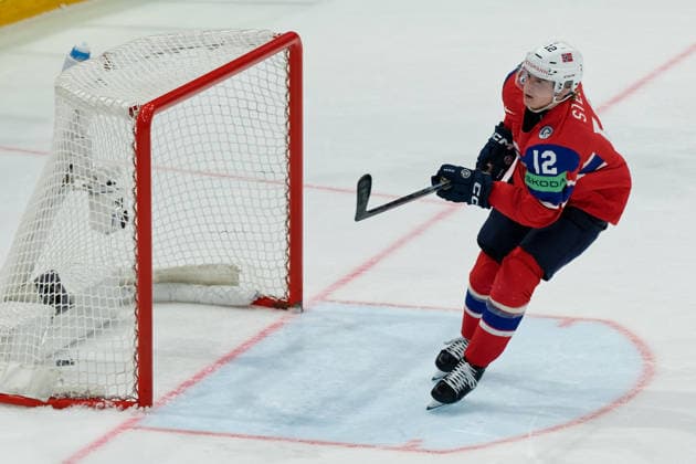 Fribourg, Switzerland - May 28 : Noah Steen of Norway celebrates after scoring his team s second goal during the 2026 IIHF Ice hockey, Eishockey World Championship, WM, Weltmeisterschaft Switzerland Quarter Final match between Norway and Latvia at BCF Arena on May 28 , 2026 in Fribourg, Switzerland.  Copyright: xGiuseppexVelletrix Sportspressphoto_SPR156397