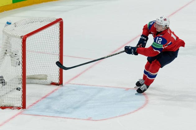 Fribourg, Switzerland - May 28 : Noah Steen of Norway celebrates after scoring his team s second goal during the 2026 IIHF Ice hockey, Eishockey World Championship, WM, Weltmeisterschaft Switzerland Quarter Final match between Norway and Latvia at BCF Arena on May 28 , 2026 in Fribourg, Switzerland.  Copyright: xGiuseppexVelletrix Sportspressphoto_SPR156402